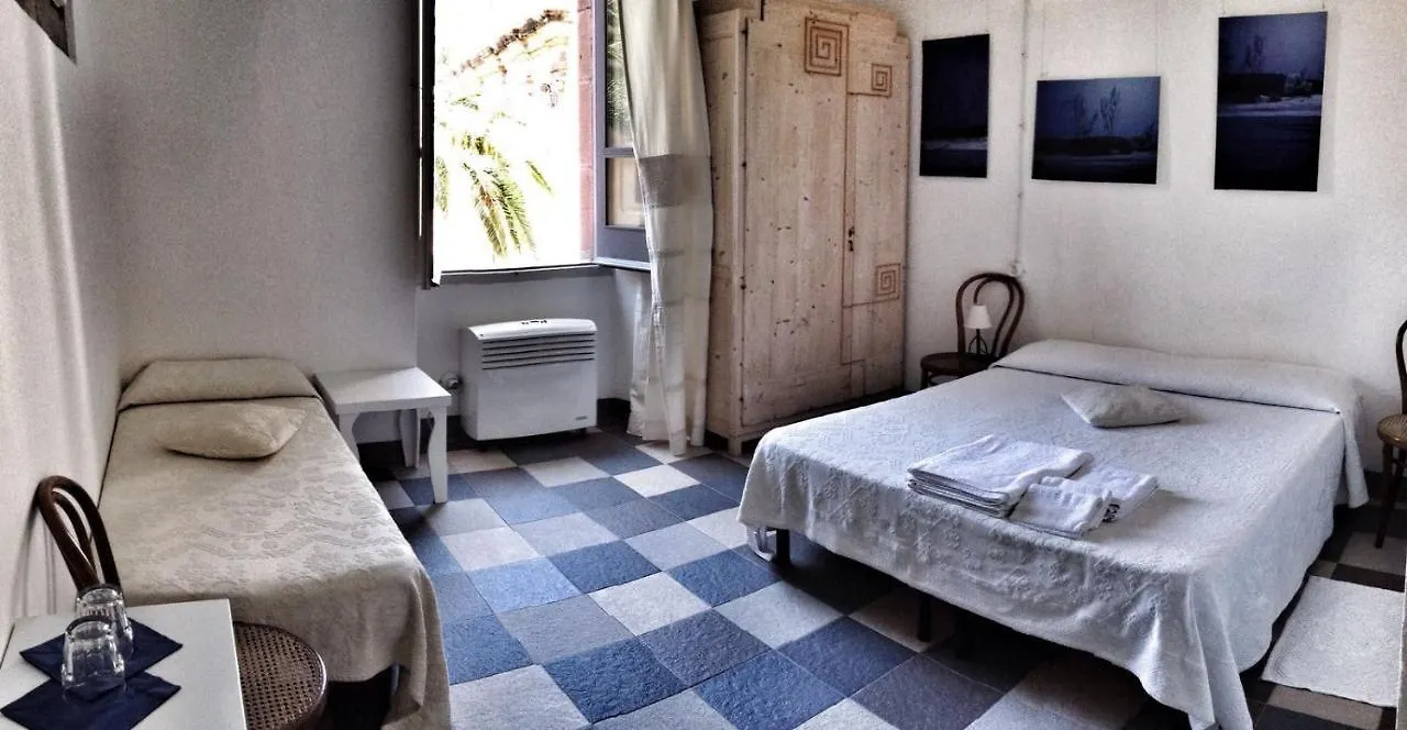 Penzion Hotel Aghinas Bosa